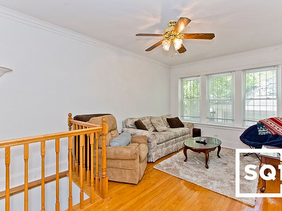 3rd image of 1438 W Belle Plaine Ave Unit 1