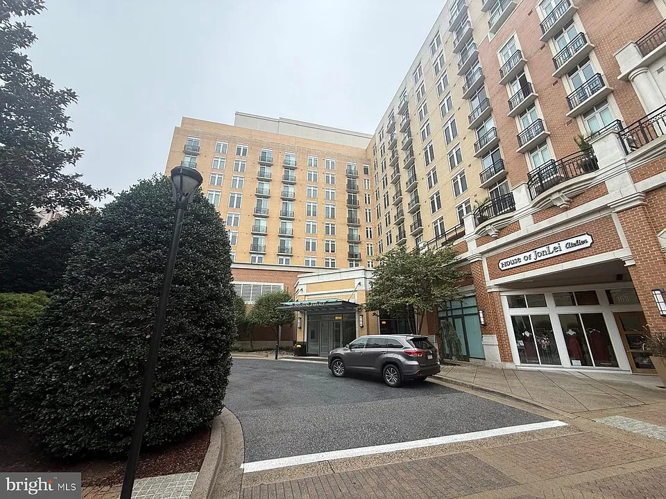 155 Potomac Psge #704