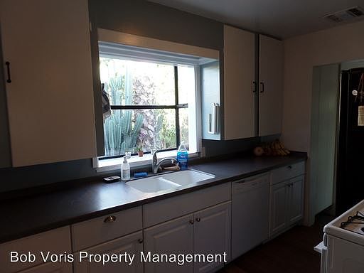 2nd image of 4137 Sycamore Dr
