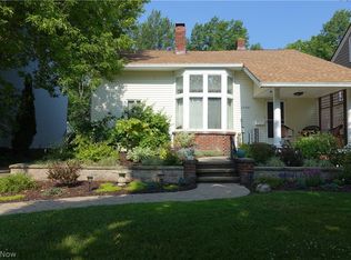 2498 Kingston Rd, Cleveland Heights, OH 44118