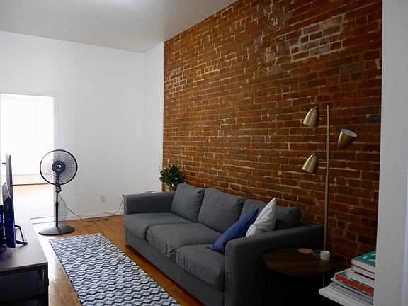 5th image of 846 Manhattan Ave #4F