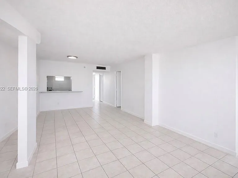 2903 N Miami Beach Blvd #806 — Photo 7