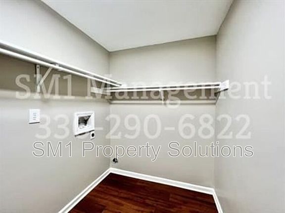 4th image of 1708 Green Oaks Dr SE #D