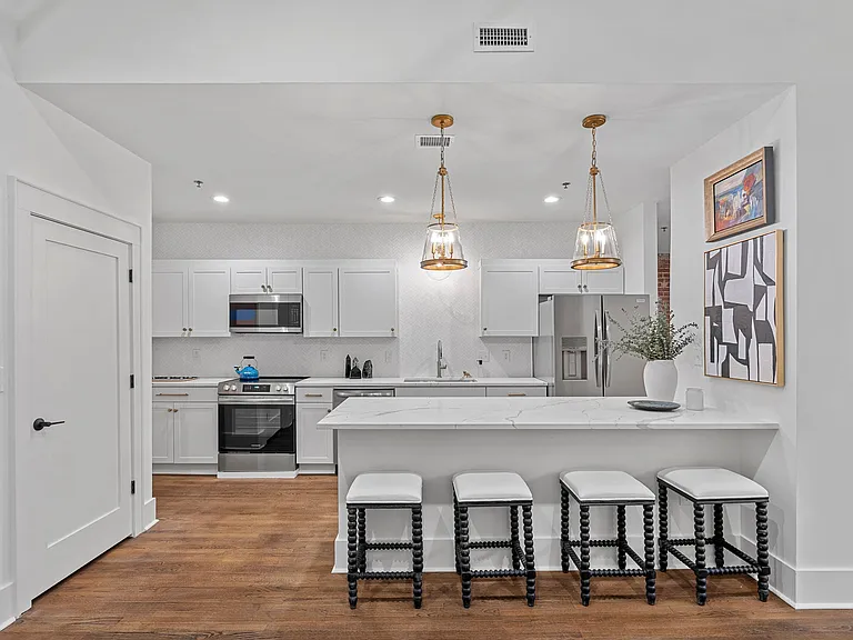 310 Arlington Ave #217 — Photo 1