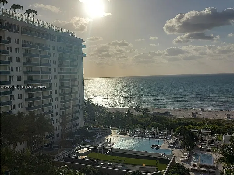 2301 Collins Ave #1125 — Photo 3