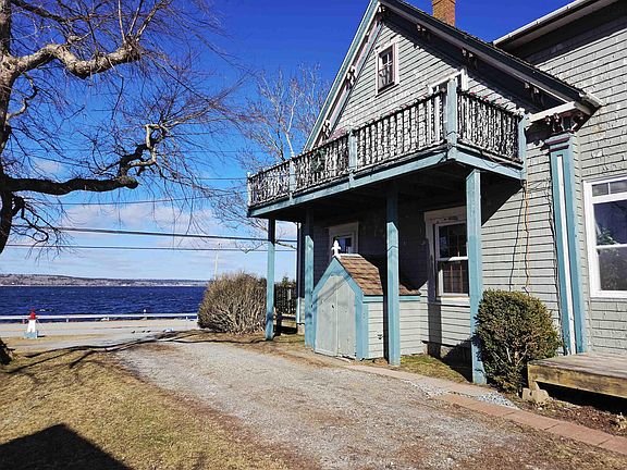 3rd image of 1247 Sandy Point Rd