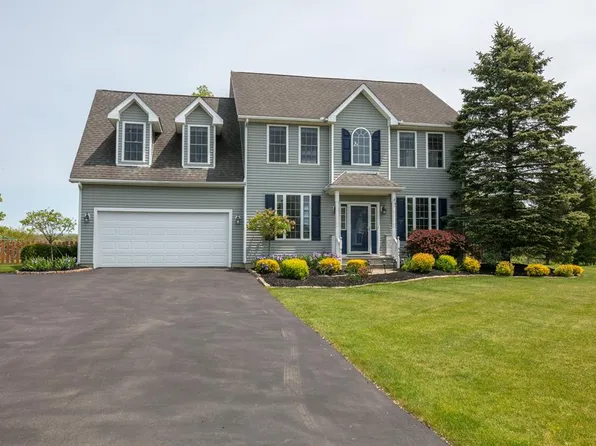 16 Hunters Run, Horseheads, NY 14845