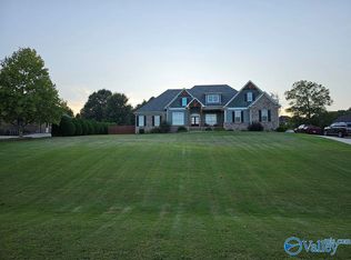 118 Coyote Creek Rd, Meridianville, AL 35759