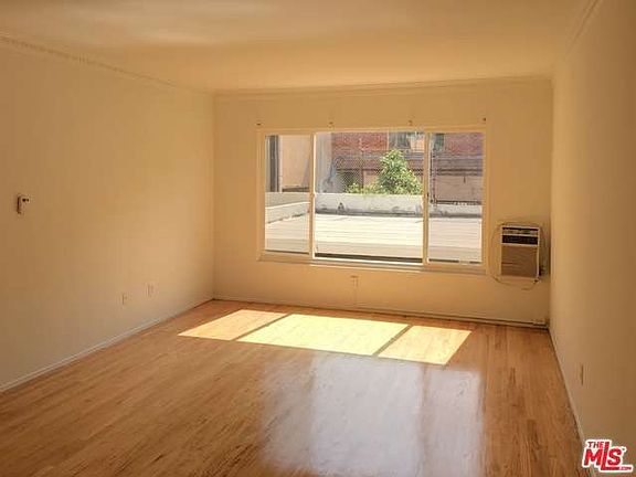 2nd image of 1308 Havenhurst Dr APT 8