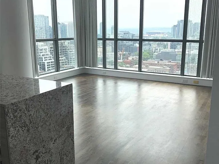 8 Charlotte St #2507 — Photo 4