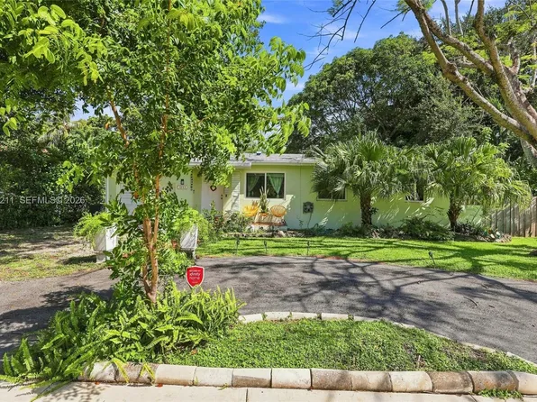 1055 NE 121st St, North Miami, FL 33161