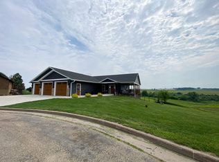 110 Grand St, Highland, WI 53543