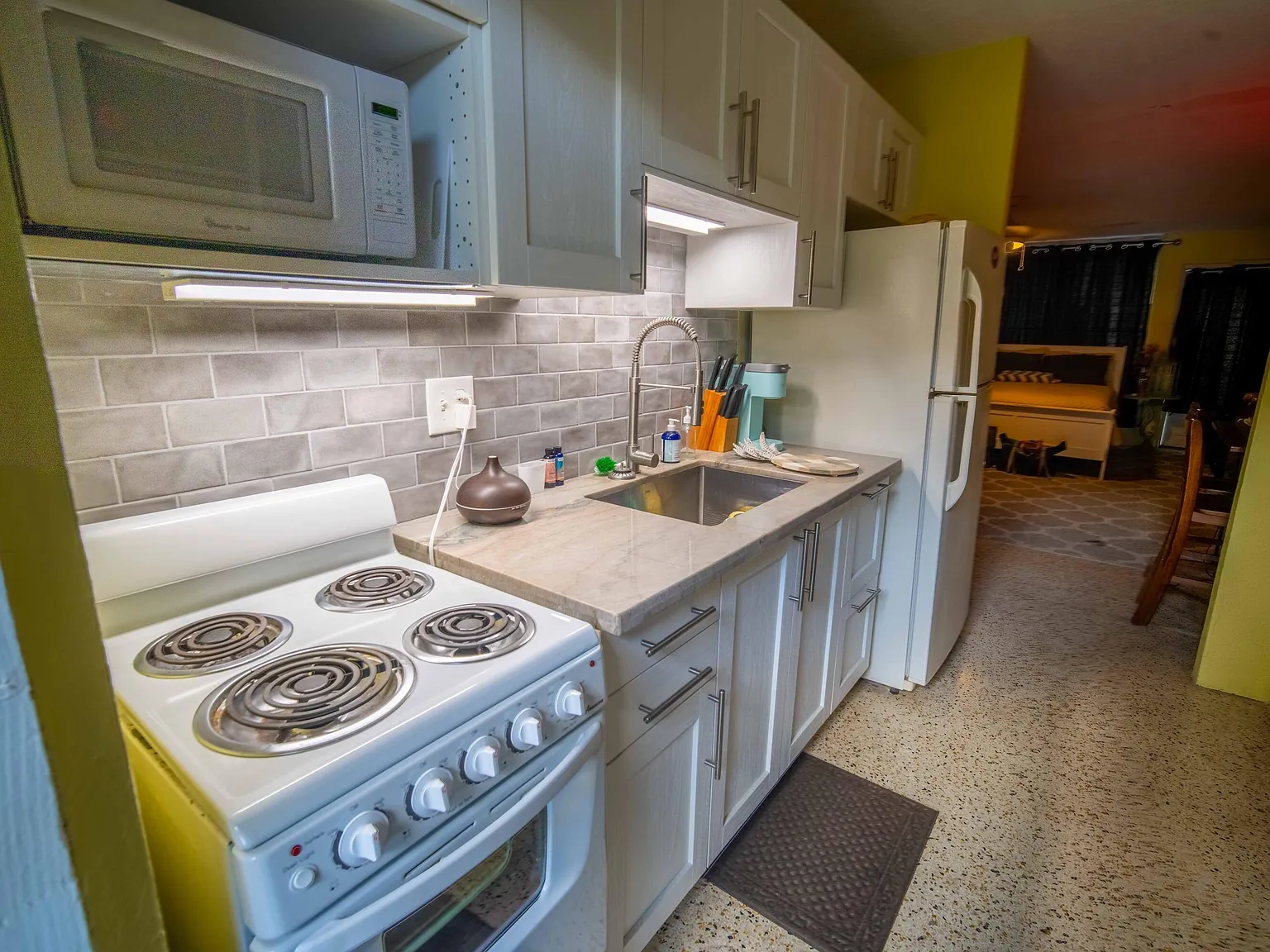 Studio, 550 sqft, $1,350 — Photo 4