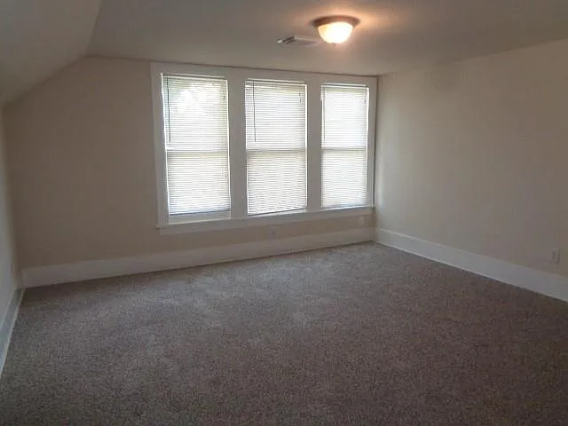 3230 Ohio St — Photo 9