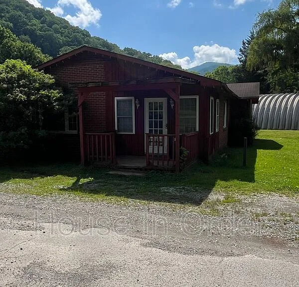 54 Cottage Dr #A — Photo 1
