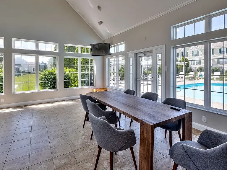 7236 Colonial Affair Dr — Photo 45