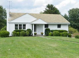 219 Patton Dr, Coraopolis, PA 15108