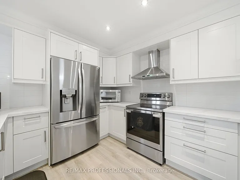 141 Ripley Ct #6 — Photo 3