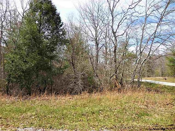 4th image of 126 Laswell Ln