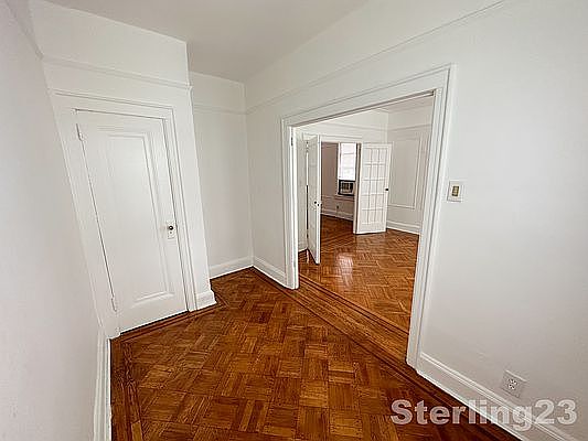 4th image of 24-48 Crescent St #2