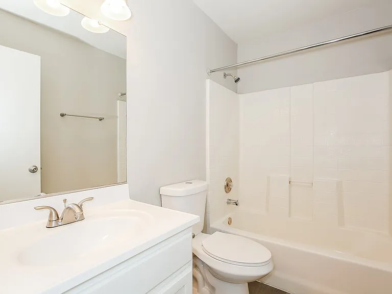 1218 Cobble Lake Ave — Photo 16