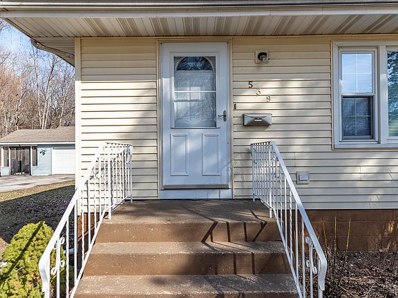 3rd image of 539 S Rensselaer St