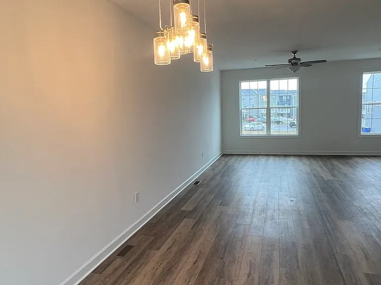 304 Avon Dr — Photo 33