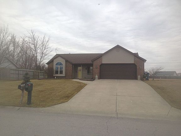 2nd image of 608 Sandalwood Dr