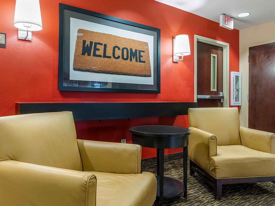 Lobby and Guest Check-in