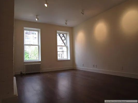 Rented by Bond New York | media 3