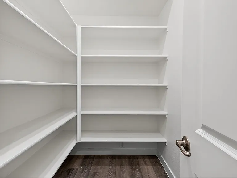 8210 S 9th Pl — Photo 13