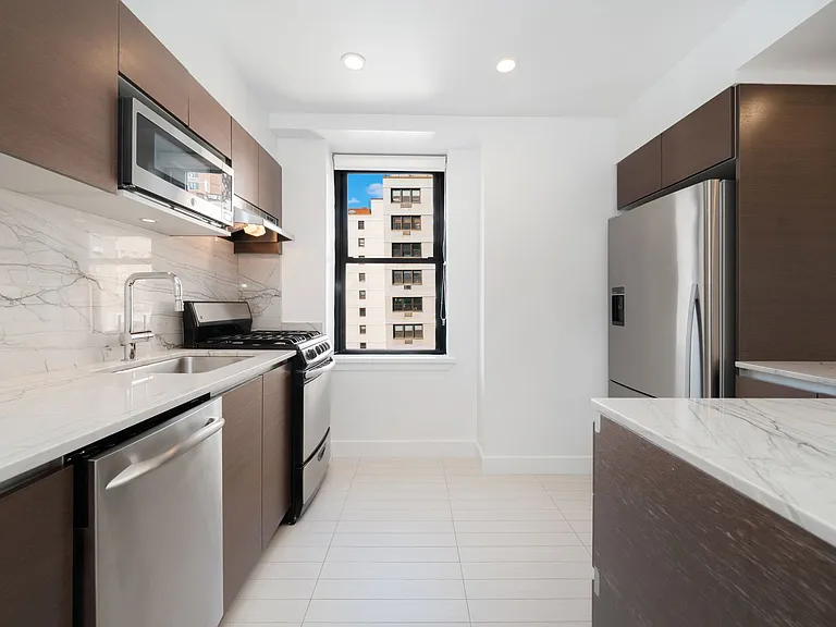 400 E 57th St #14BN — Photo 9