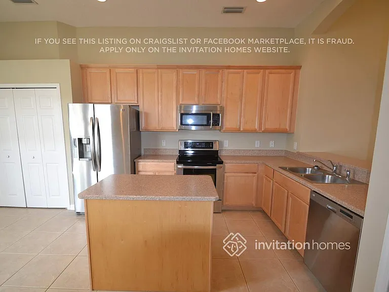 562 Coral Trace Blvd — Photo 4
