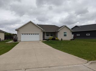 1165 Church St, Jesup, IA 50648