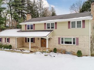 1260 Smallbrook Ln, York, PA 17403