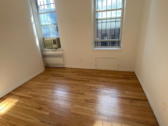 3rd image of 70 W 71st St #4G6