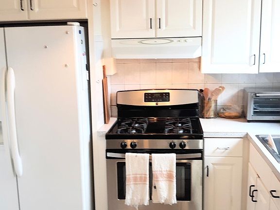 Large Modern Kitchen