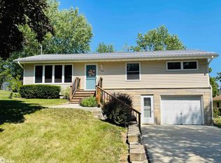 106 Solar Dr, Oskaloosa, IA