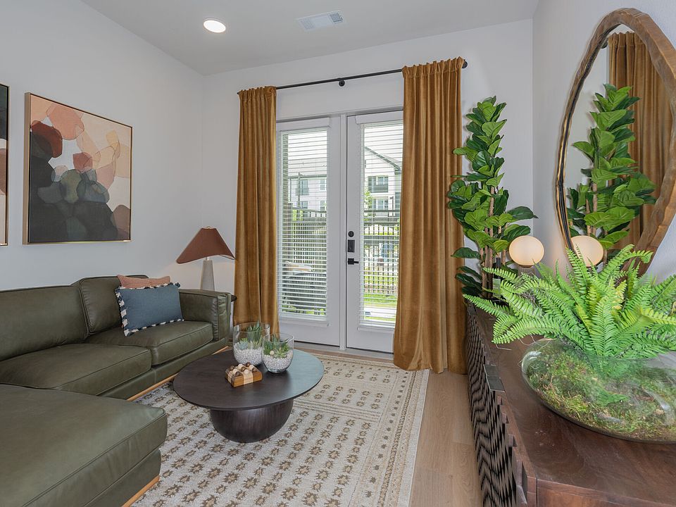 Building Photo 5
