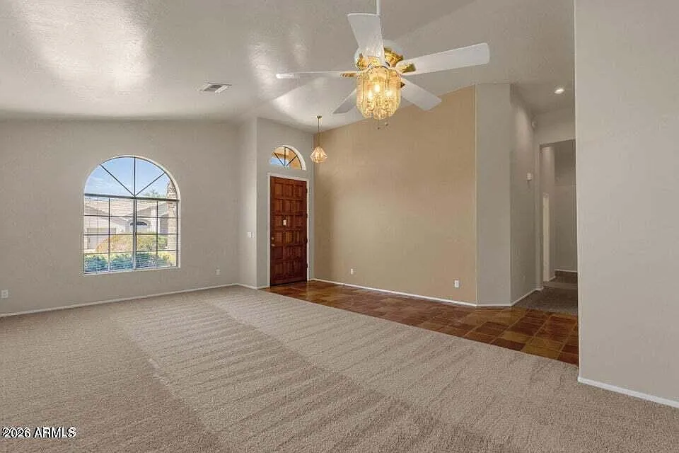 3 bed, 2.5 bath, 2327 sqft, $3,000 — Photo 2