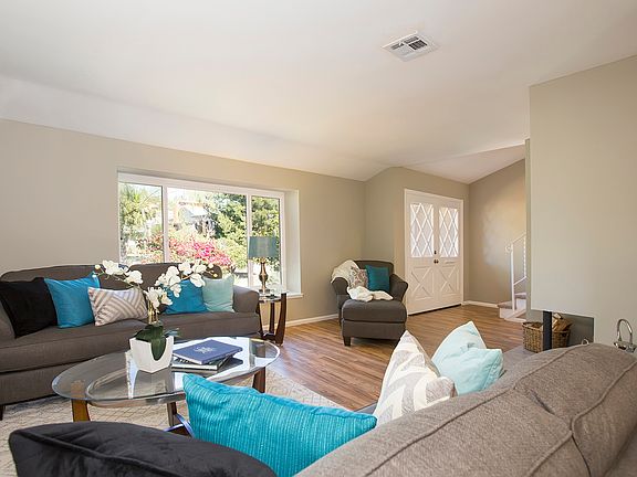 4th image of 9151 Golondrina Dr