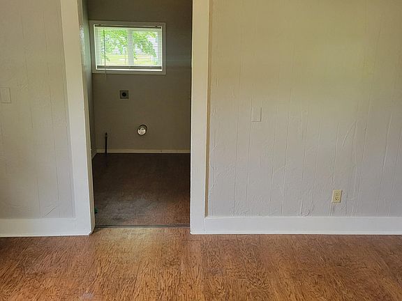 3rd image of 511 S Maryland Ave