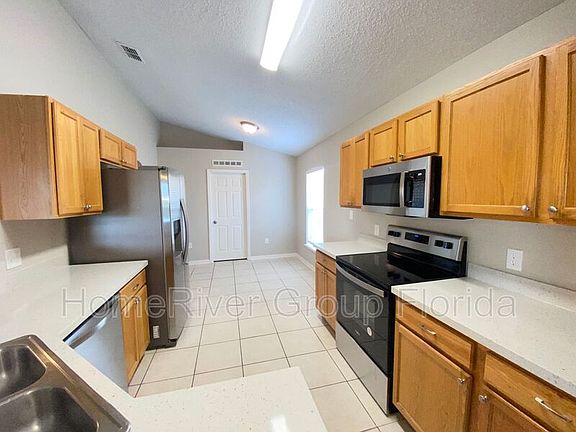 2nd image of 3220 Talisman Dr