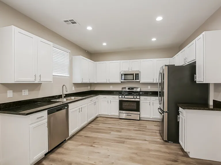 4237 Telstar Ct — Photo 7