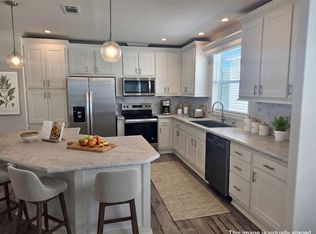1992 Douglas Dr #292, Tarpon Springs, FL 34689