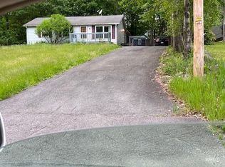 98 Church Ave, Mount Pocono, PA 18344