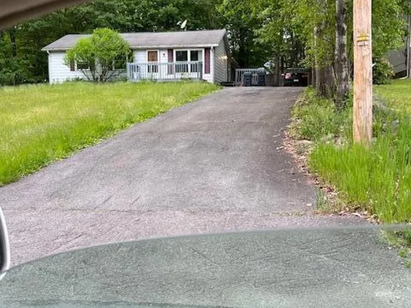 98 Church Ave, Mount Pocono, PA 18344