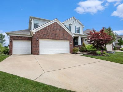 30056 Macintosh Ln, New Hudson, MI, 48165