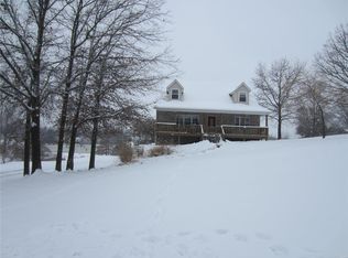 14821 Willow St, Grafton, IL 62037