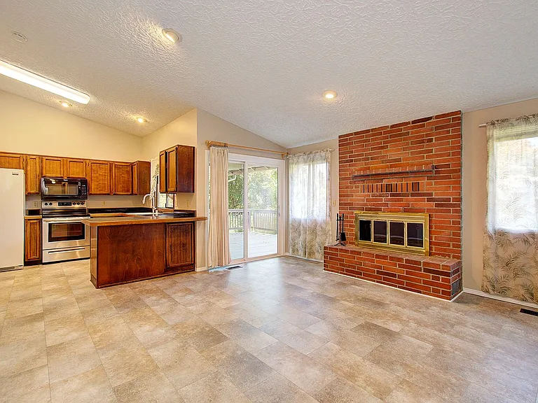 1114 SE 106th Ct — Photo 26